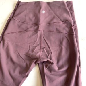 Lululemon Mauve compression leggings